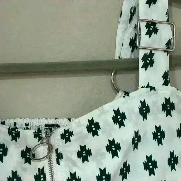 VALIJA boho zip up cropped top - Picture 3 of 3